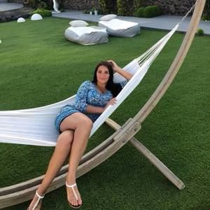 Meet your Posher, Nadia